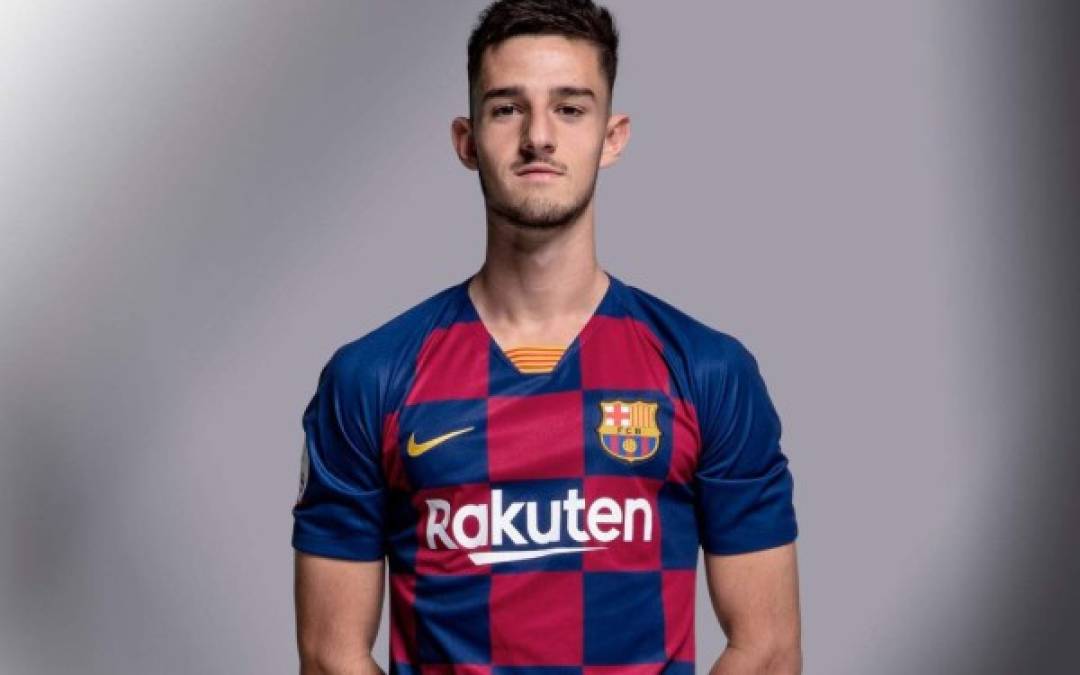 El joven extremo venezolano Alejandro Marqués, de 19 años, deja el FC Barcelona y ha sido fichado por la Juventus. El jugador ya se encuentra en Italia junto a su representante cerrando los últimos detalles y pasando la revisión médica antes de firmar su nuevo contrato con la 'Vecchia Signora'.