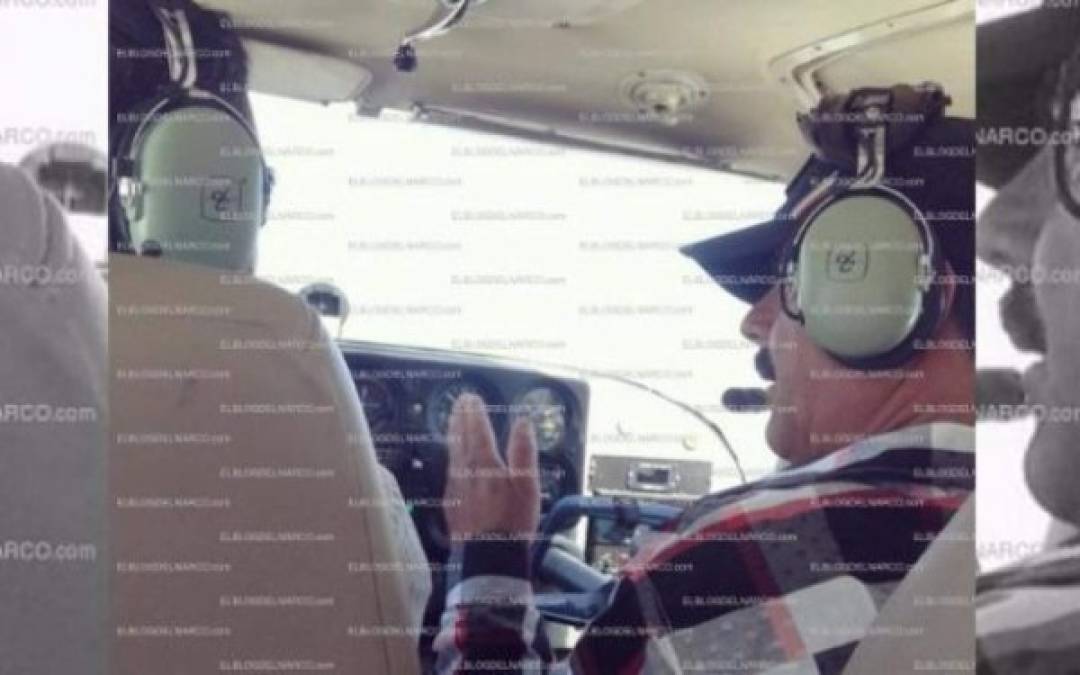 Tras la fuga, un blog mexicano publicó supuestas fotos de 'El Chapo' en un jet. El abogado de Guzmán aseguró que el escape se dio ante la 'crisis emocional' que le generaba su posible extradición a EUA por temor a la pena de muerte.