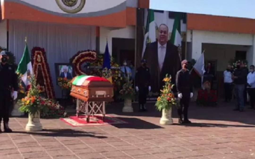 Carlos Sevilla Cueva, alcalde de un pueblo del Estado de Jalisco, fue secuestrado el 10 de marzo y luego asesinado.