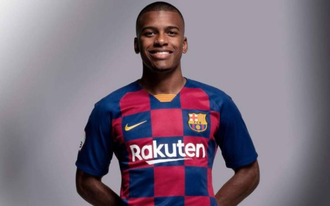 El FC Barcelona cederá en las próximas horas al hispano-ecuatoguineano Sergio Akieme al Almería. El carrilero zurdo llegó al Barça el curso pasado procedente del Rayo Vallecano, donde firmó una gran temporada. Ahora pone rumbo a la ciudad andaluza para seguir sumando experiencia.