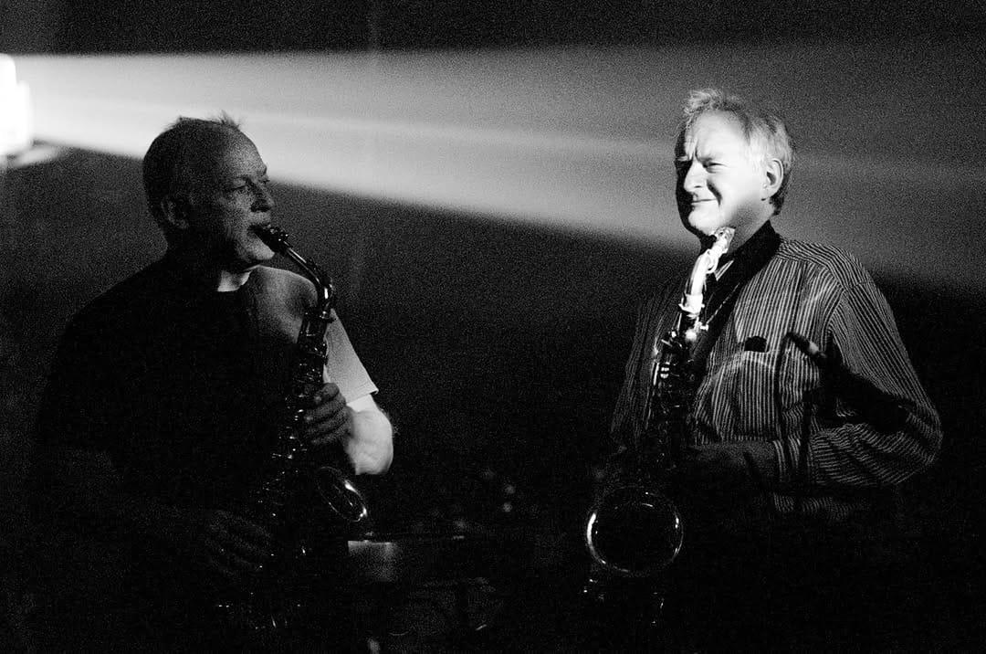 Muere Dick Parry, histórico saxofonista de Pink Floyd