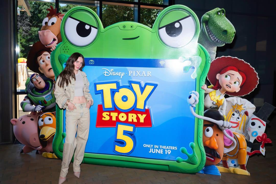 Belinda es la voz de Lilypad, la nueva villana de Toy Story 5