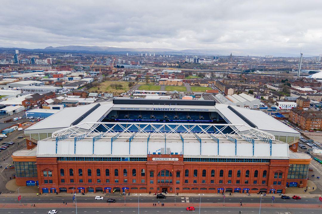 Este es el bello estadio en donde juega como local el Rangers de Escocia, club que tiene en la mira a Luis Palma.