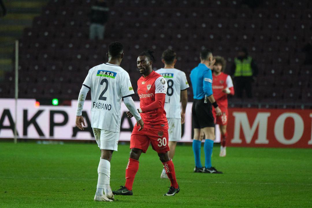 Christian Atsu es encontrado con vida tras terremoto Turquía