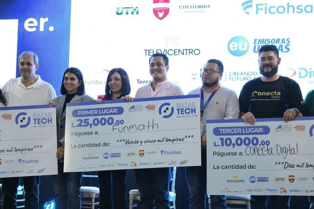 Este fin de semana, Kelvin ganó el primer lugar en el Bazar Tech con su creación, aunque ha sido reconocido y galardonado con premios nacionales e internacionales.