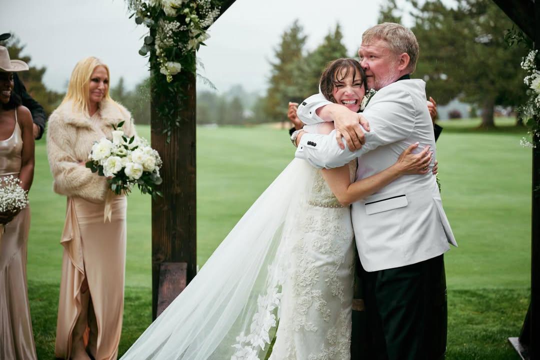 La exesposa de James Van Der Beek , Heather McComb, se ha vuelto a casar