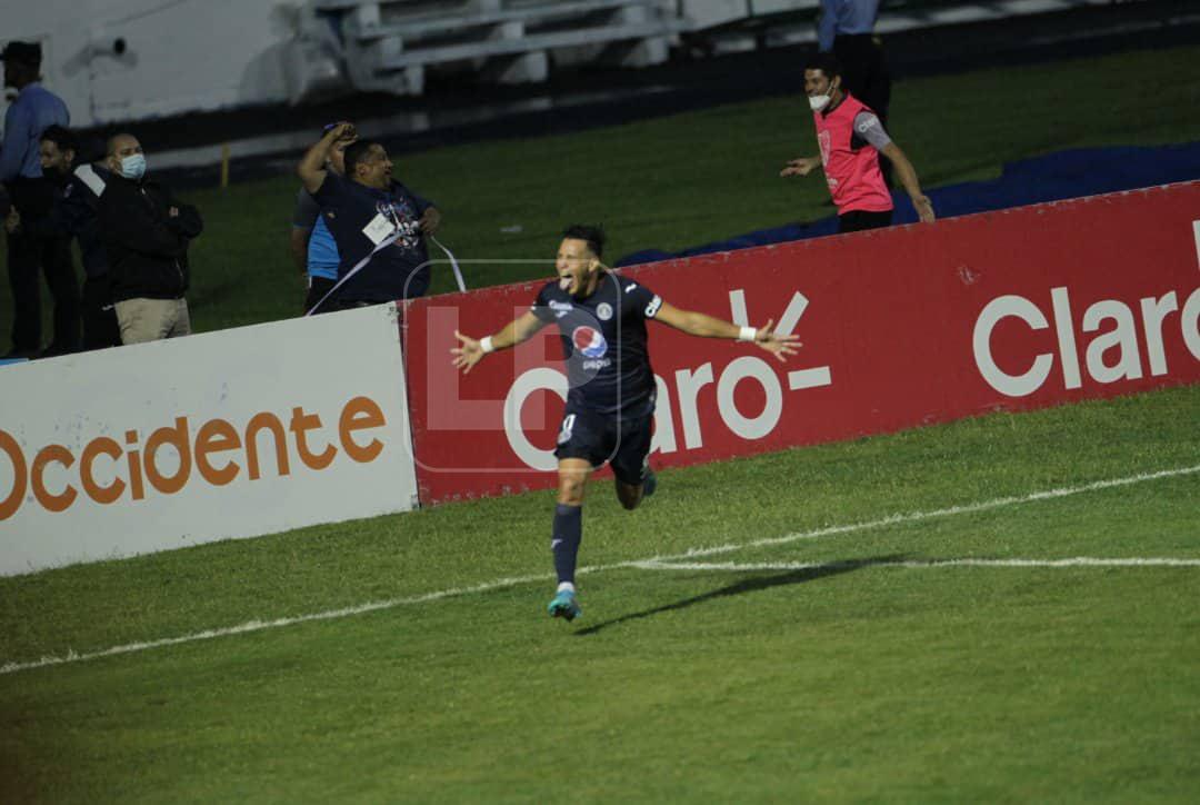 Así festejó Ángel Tejeda su gol marcado ante Real España en la final de ida.