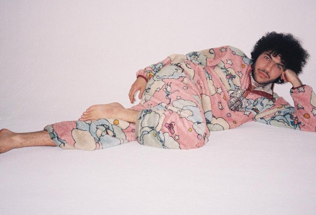 Benny Blanco, uno de los hombres más sexis de 2024, según People