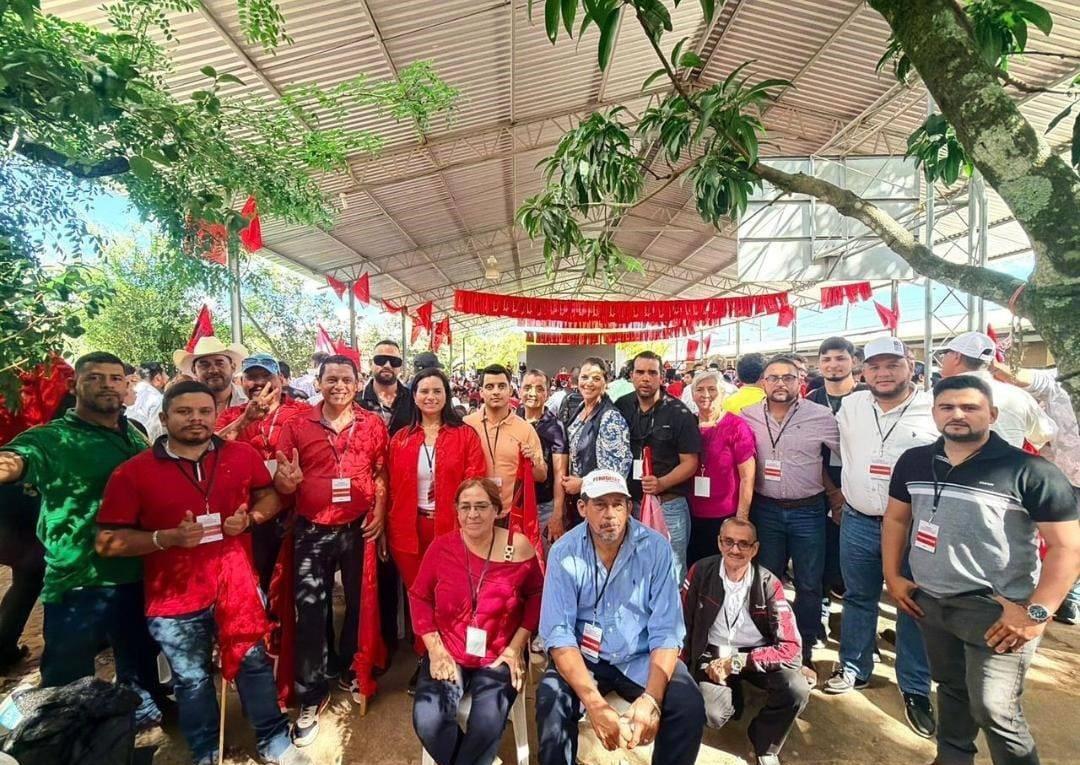 José Carlos Cardona se burla de Isis Cuéllar por salir huyendo de la asamblea de Libre