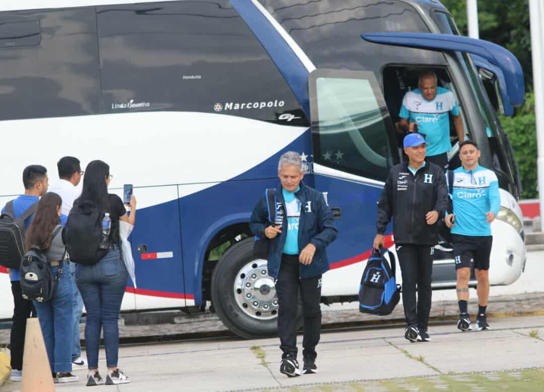 Honduras: Llegó el primer legionario, reencuentro y petición de Rueda