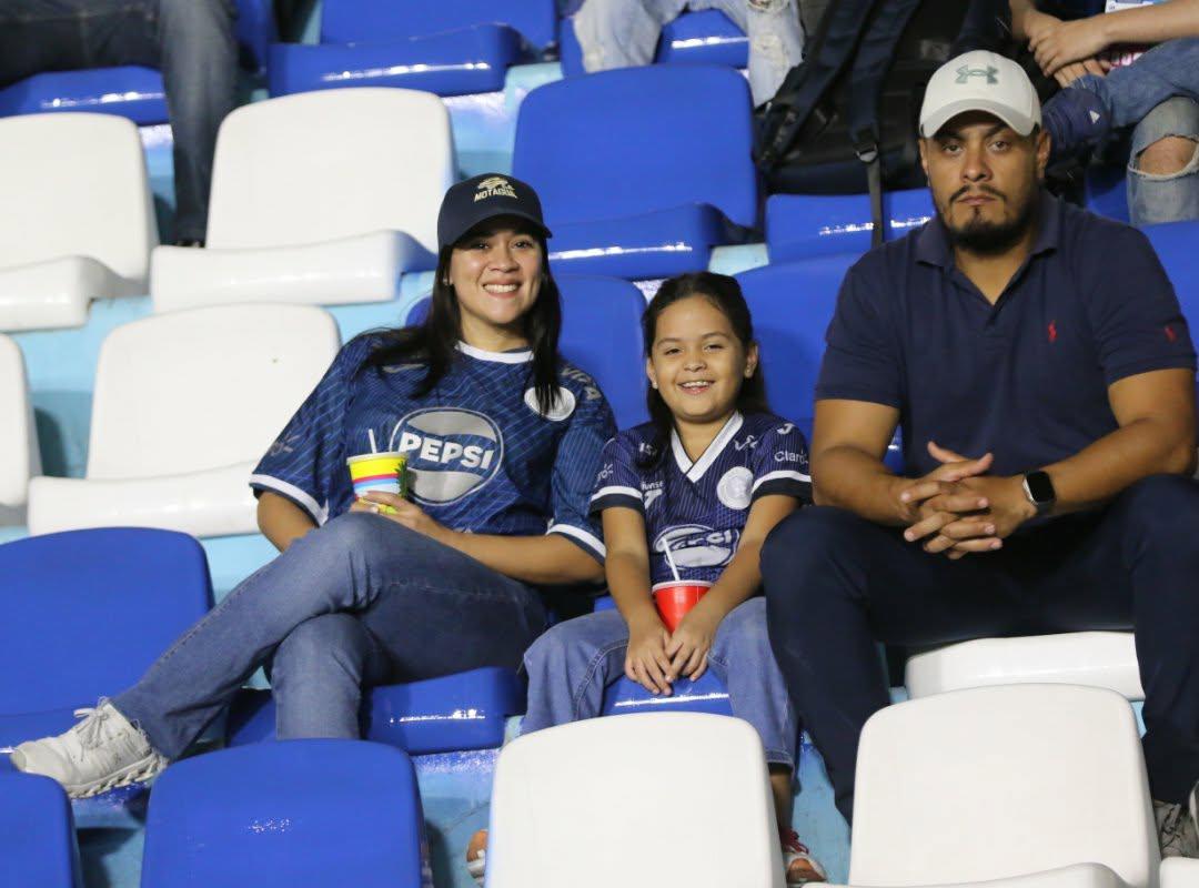 Lágrimas de Serrano, dolor, preocupación en Motagua y salió en ambulancia
