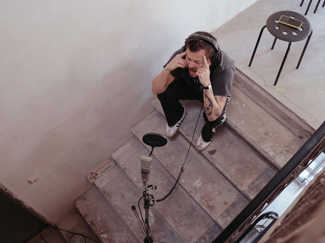 Harry Styles estrena Kiss All the Time. Disco, Occasionally