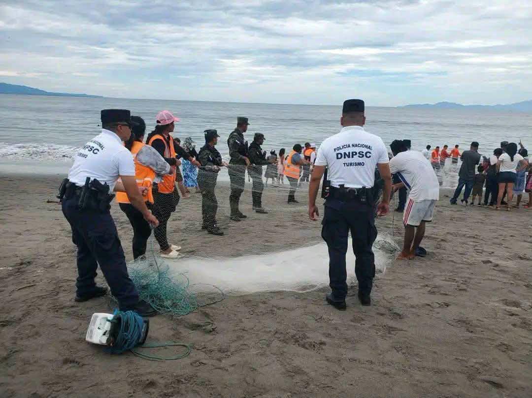 “Despierta, mi amor”: el dolor de una familia tras hallar muerto a Sebastían en playas de Choluteca