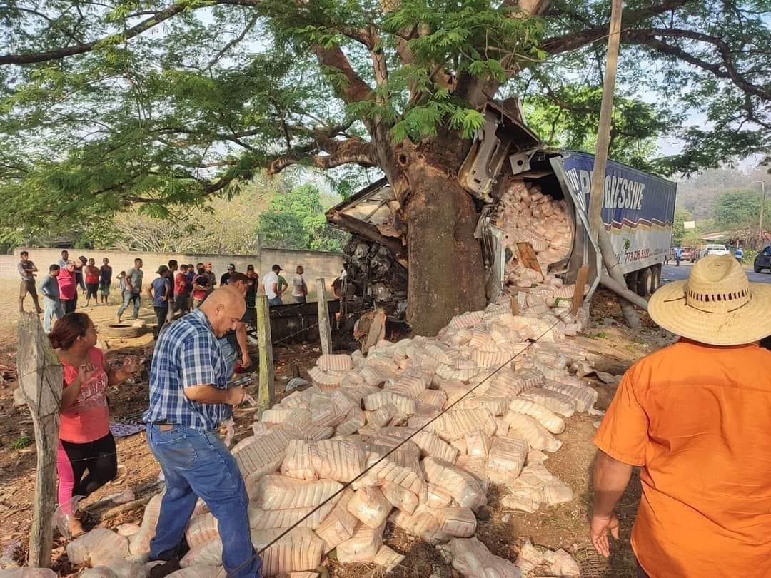 Tres personas perdieron la vida en el accidente ocurrido en Campamento, Olancho.