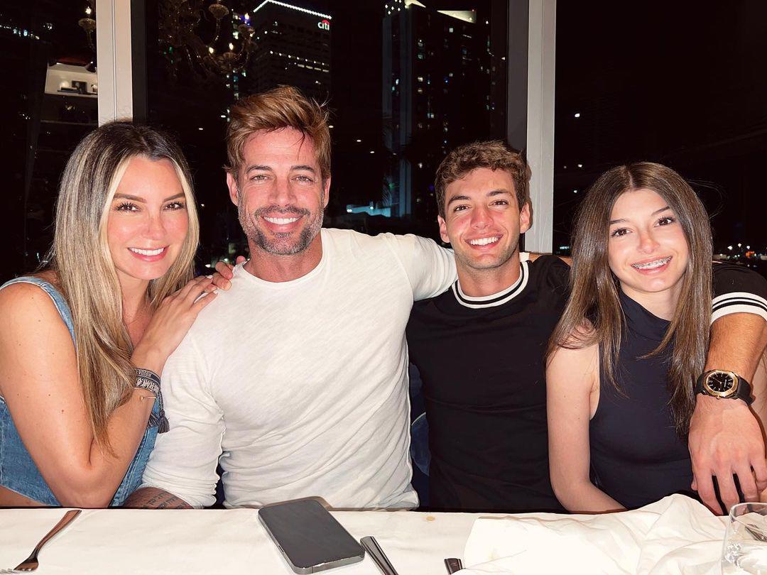 Elizabeth Gutiérrez, William Levy y sus hijos.