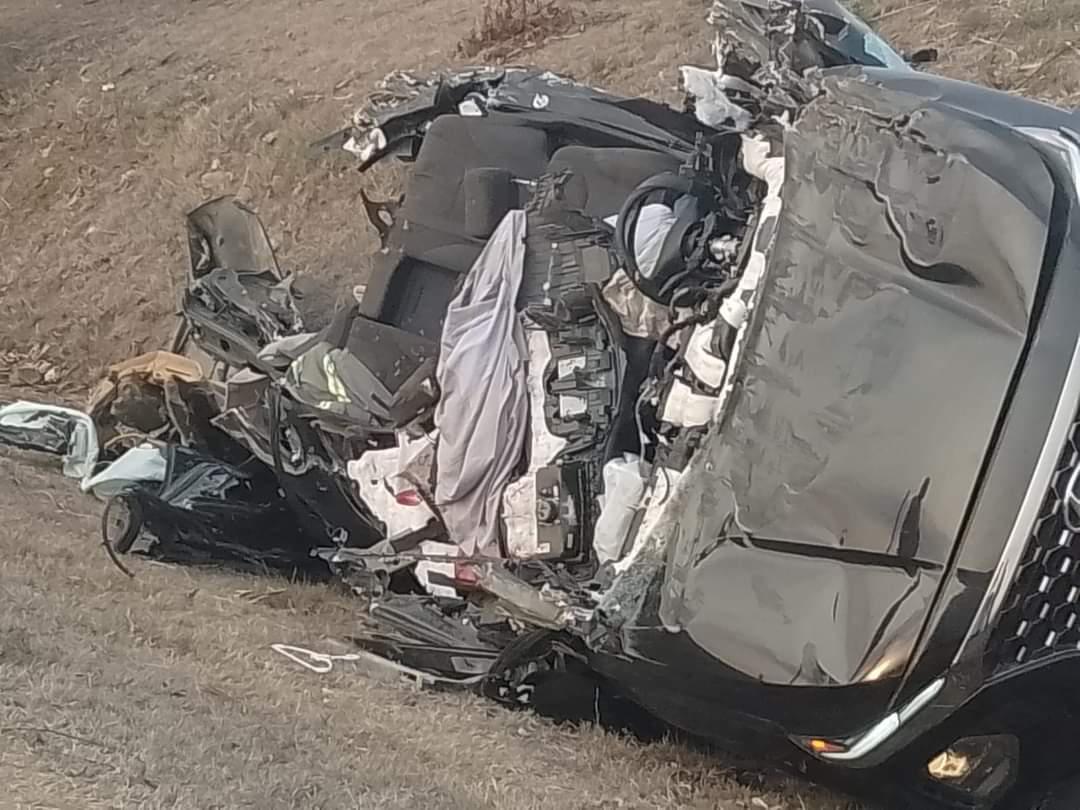 Mueren dos empleados del gobierno en accidente en la CA-5