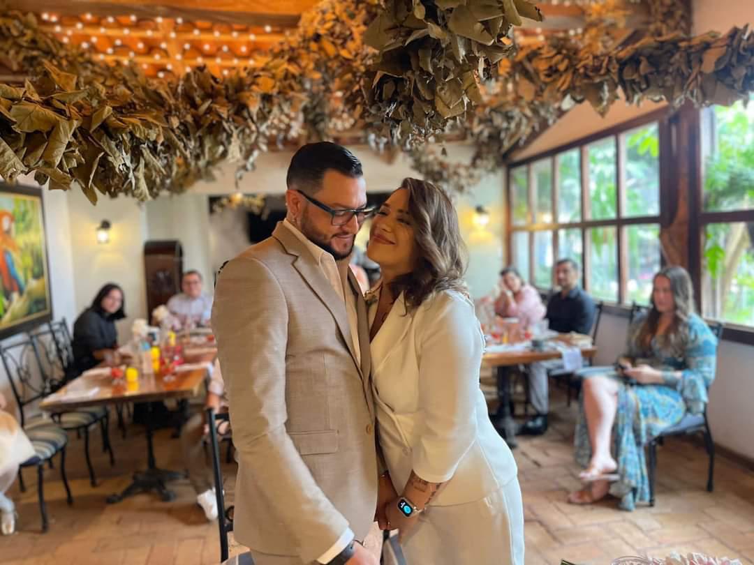 Carlos Rodríguez y Nory Collins celebran su amor ante la ley