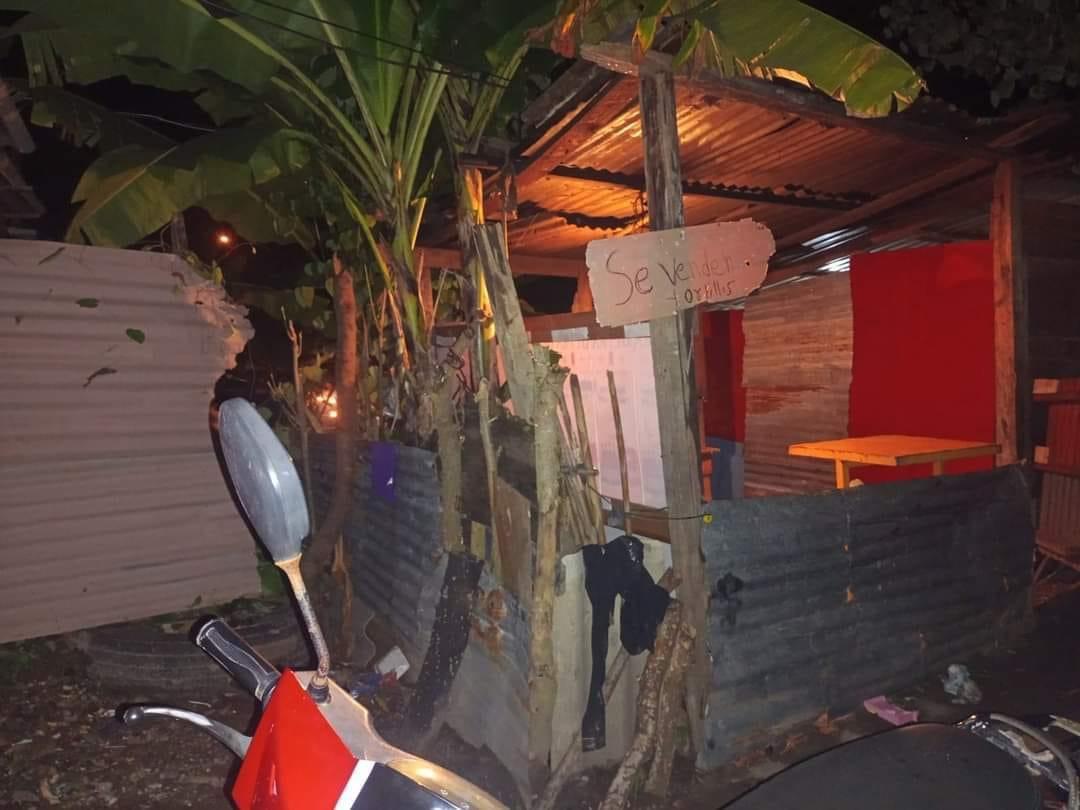 Vivienda donde murió la niña de 18 meses de edad en La Ceiba, Atlántida.