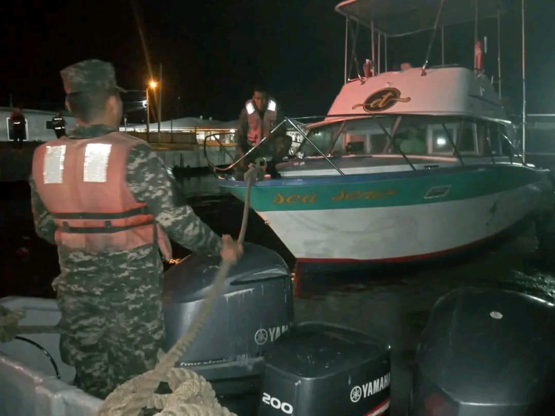 Rescatan a seis náufragos en La Ceiba, Atlántida