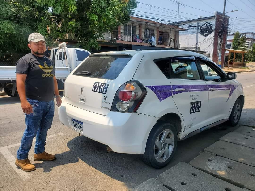 Foto en vida del taxista Josué Ariel Mencía.
