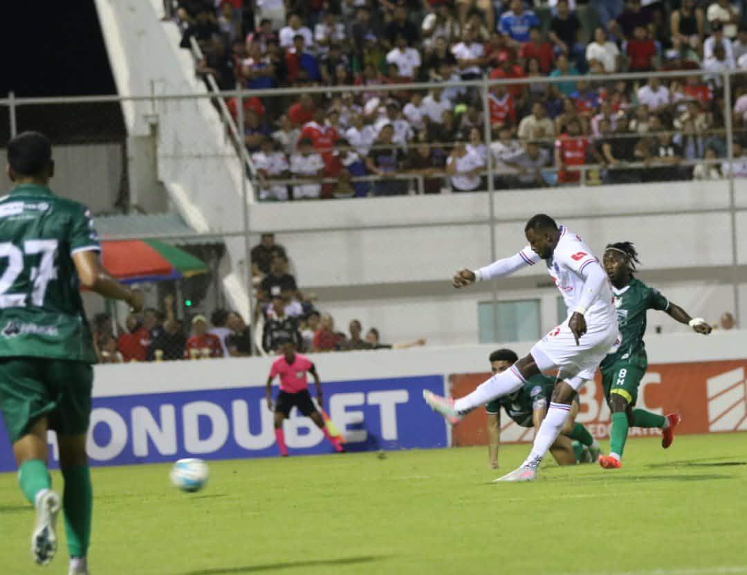 Olimpia vs Platense: Denuncia, alarma por Benguché y locura de Arboleda