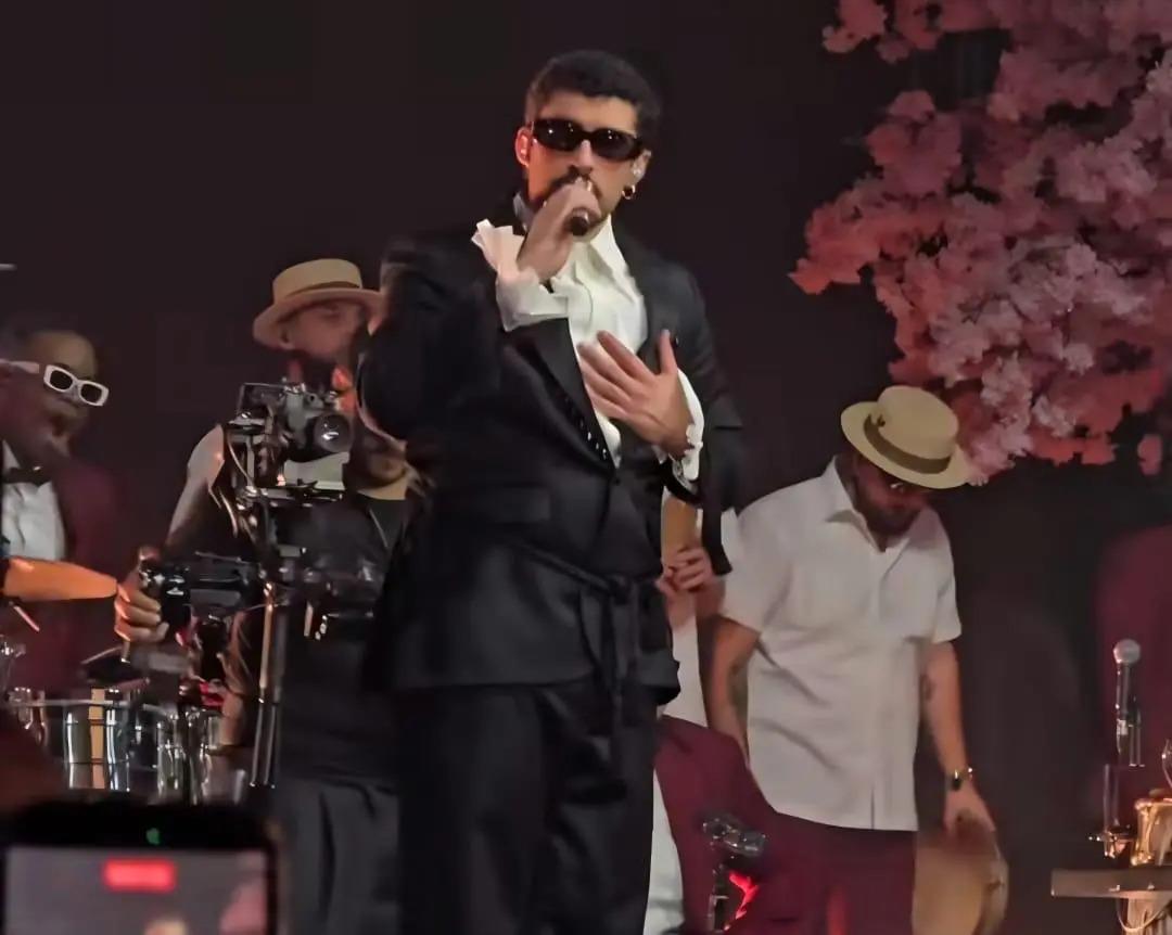 Spotify lanza filme del concierto de Bad Bunny en Tokio