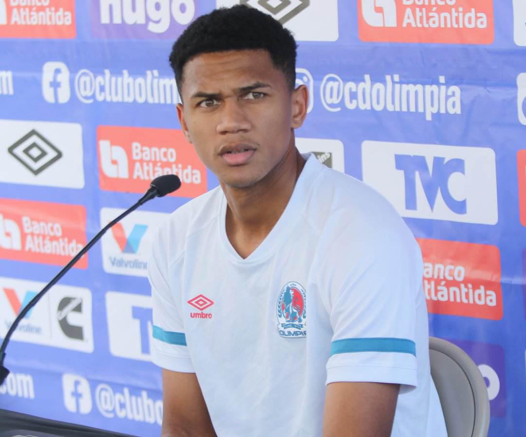 Jack Baptiste explica cómo vive lo de ser suplente en Olimpia