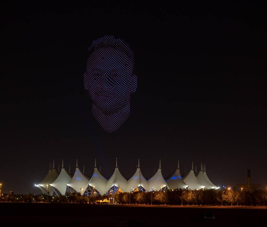 Un espectacular show y fiesta en la presentación del brasileño este sábado.