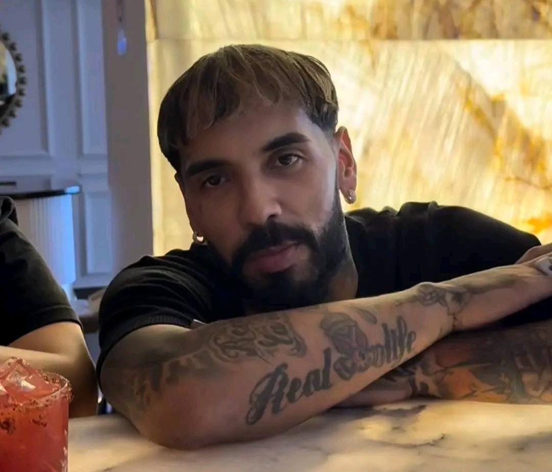 Anuel AA preocupa a sus seguidores por su apariencia física