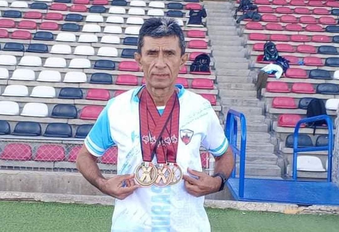 Leonel Flores, el hondureño que ha ganado cerca de 200 medallas