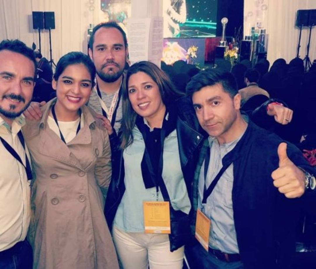 'Mil millones de gracias, no tengo palabras para agradecer a todos los colegas de #Chile#Argentina#México#Perú#Bolivia por creer en mi y elegirme como su representante, a todos mis amigos y amigas que estuvieron enviando mensajes de apoyo y buenas vibras, mil gracias, miento orgullosa de haberlo dado todo y llevar este primer título a mi país, arriba Honduras.