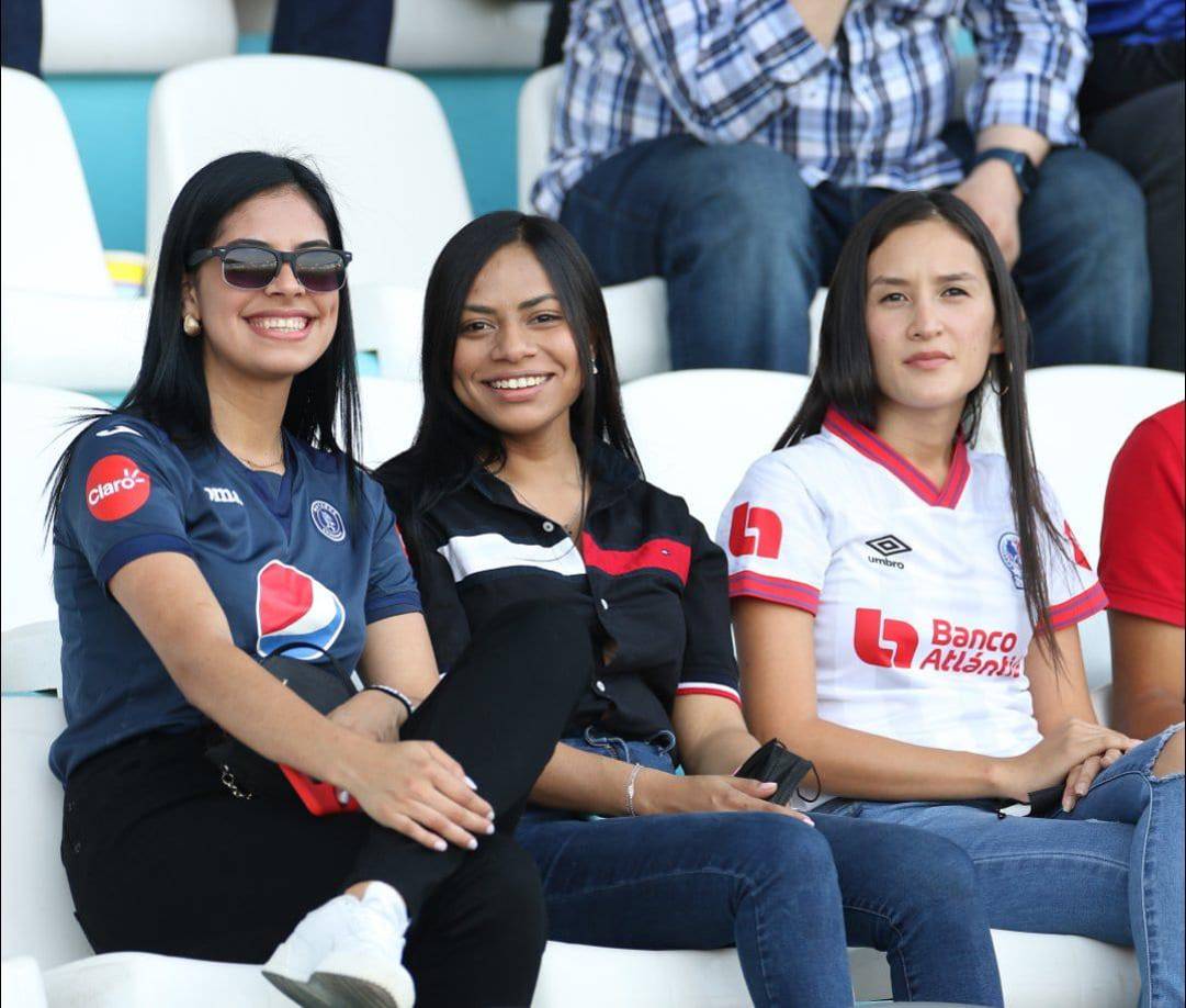 De las cosas a destacar es que se vivió un ambiente de armonía entre aficionados del Olimpia y Motagua.