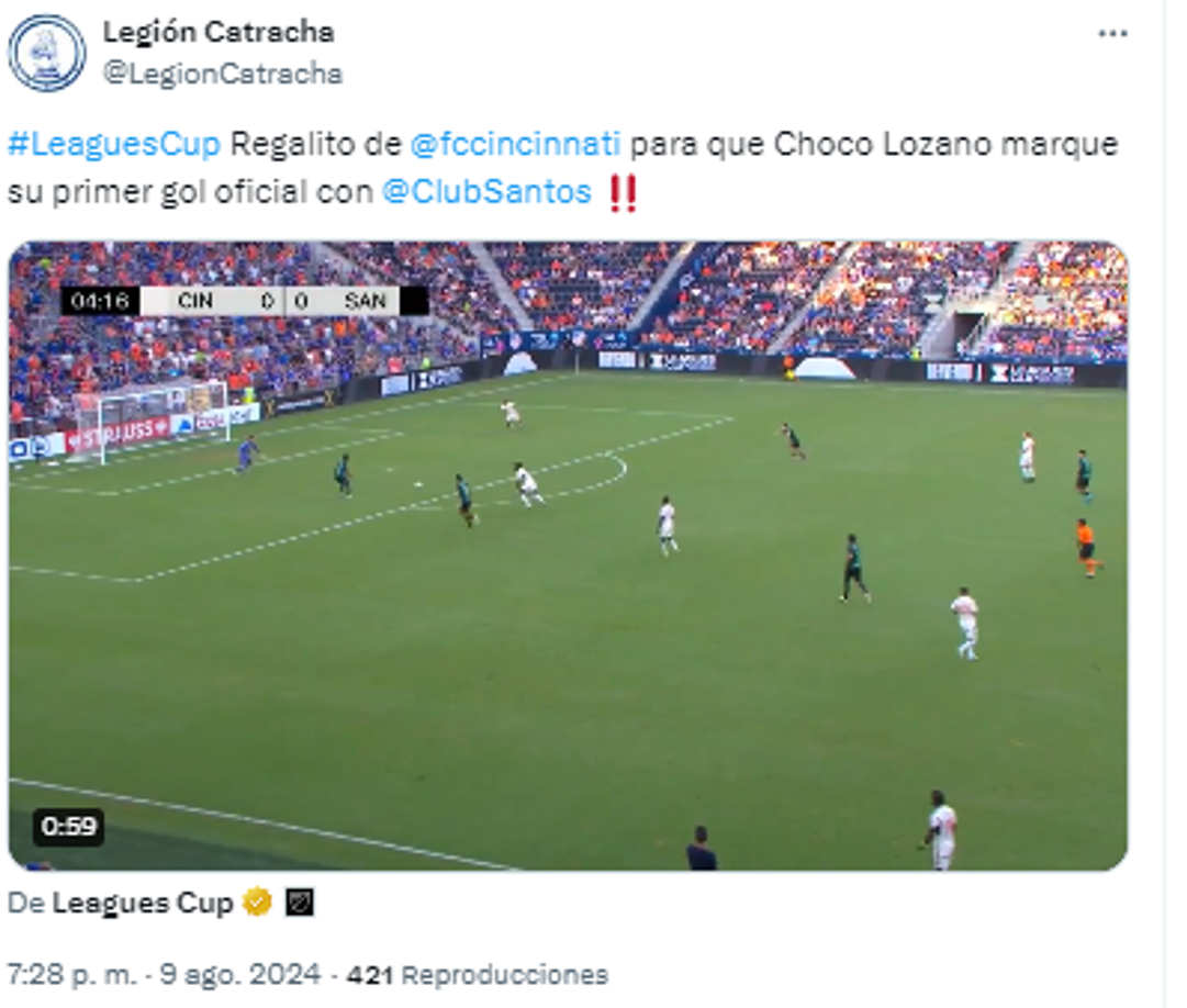 “Regalito de Cincinnati para que Choco Lozano marque su primer gol oficial con Santos”.