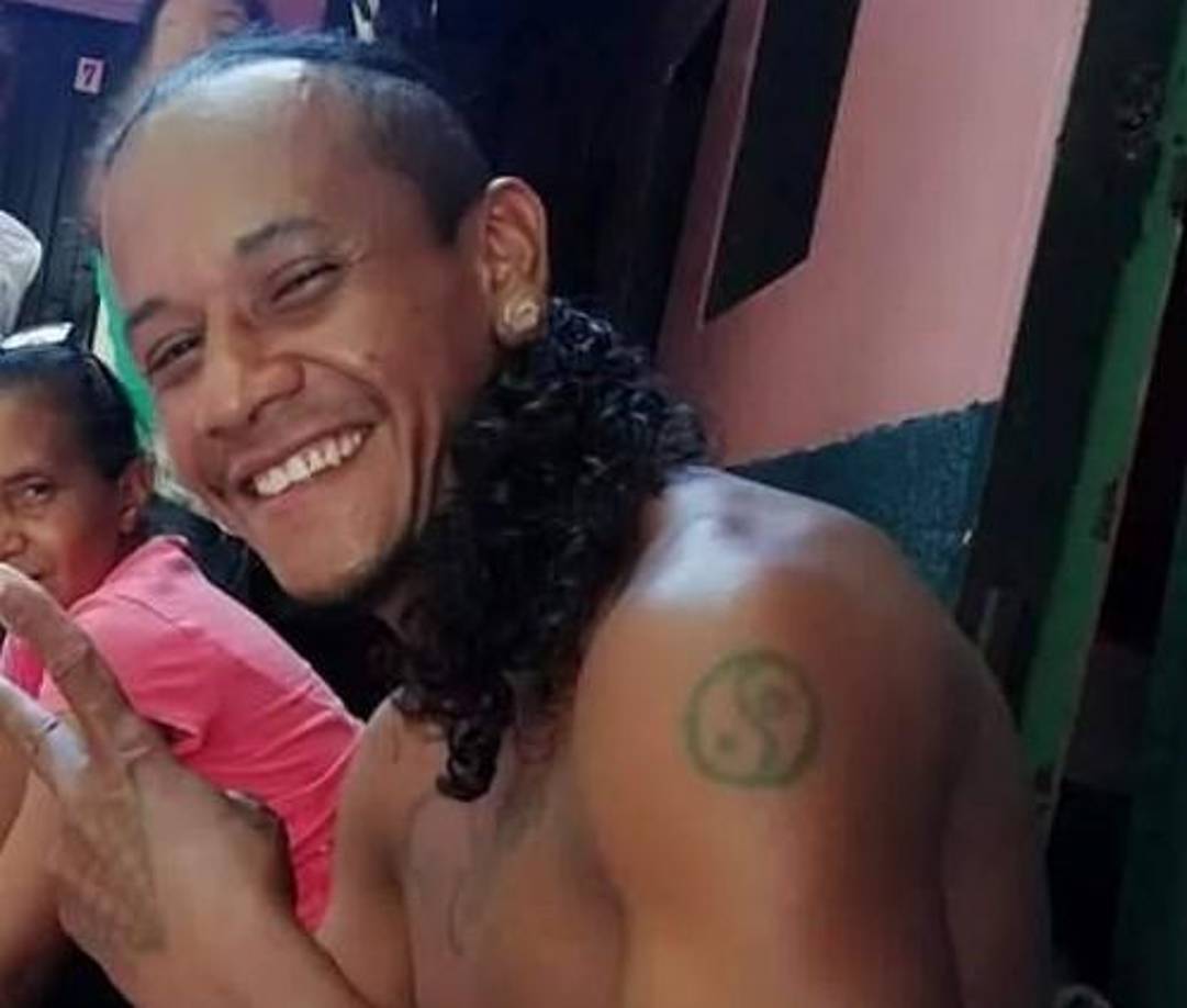 La madre de Marcos “está pidiendo que le ayuden a traer el cuerpo de su hijo porque lo que quiere es enterrarlo, darle cristiana sepultura aquí en Honduras”, agregó Martínez.