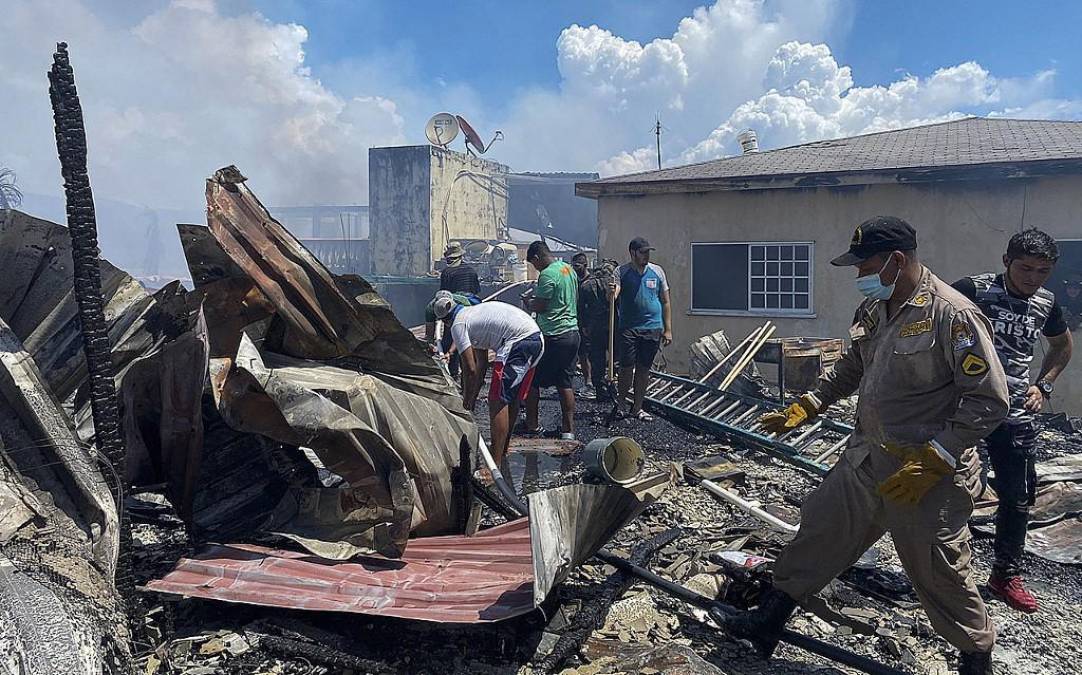 Gonzales informó de que, según el informe preliminar, “90 viviendas destruidas, viviendas dañadas 120 (...)” y tres heridos. Alrededor de 2.500 habitantes se vieron afectados directamente por los daños en las edificaciones, añadió.