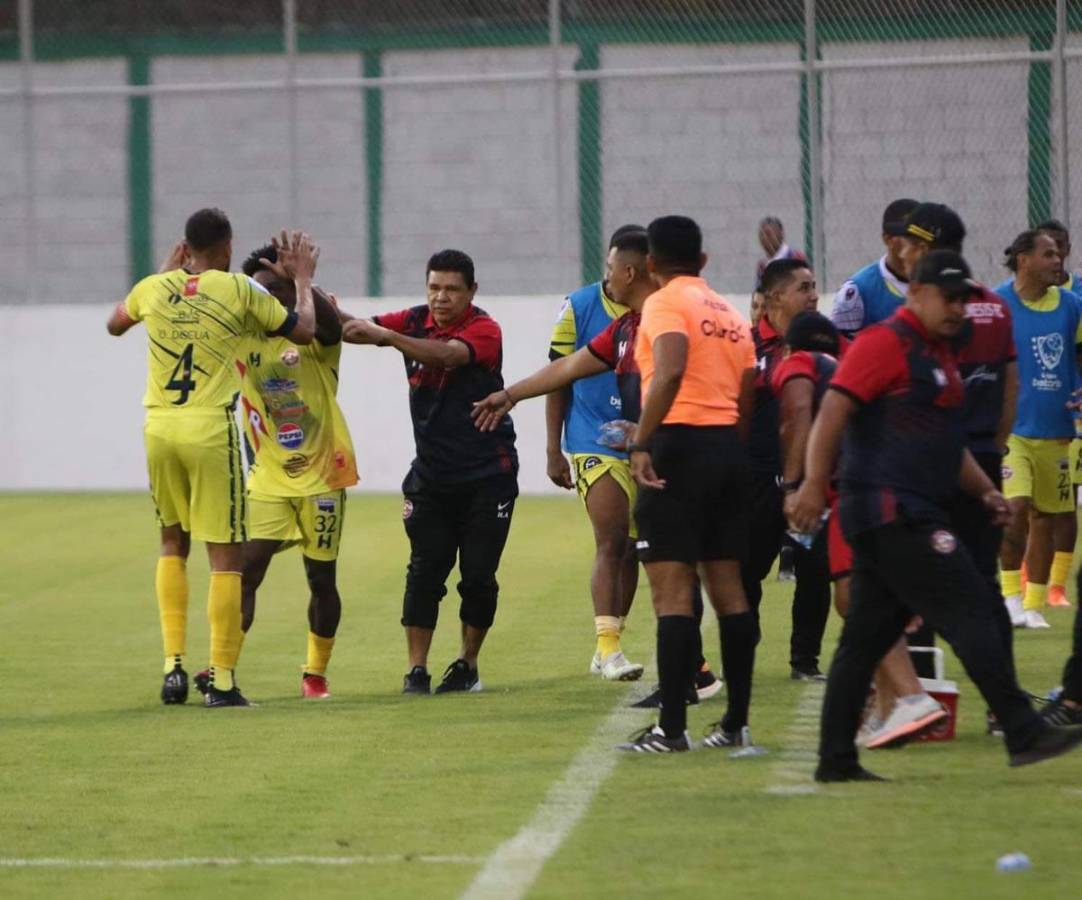 Olimpia sacó la casta y Kevin López salvó el invicto ante Génesis