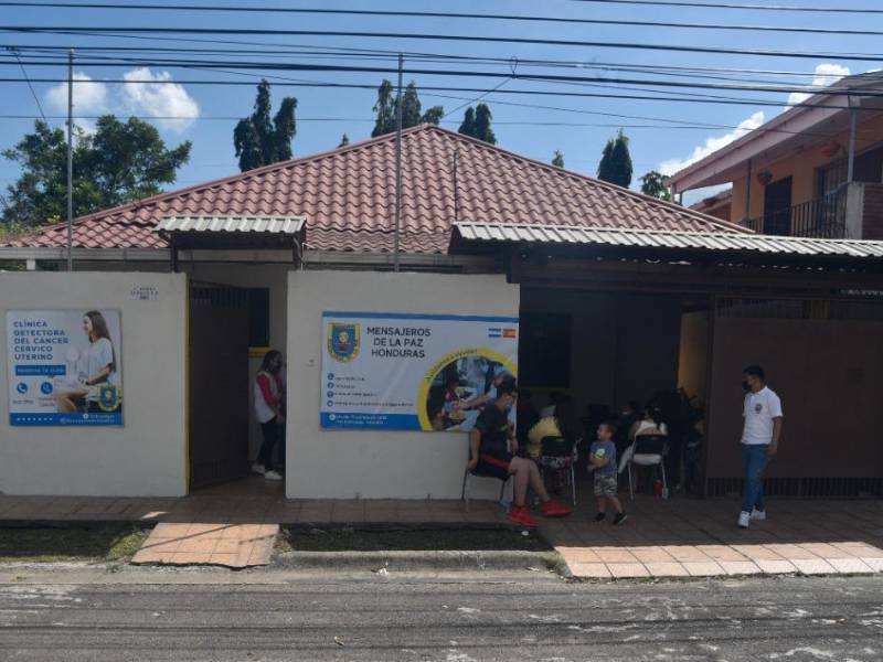 La clínica atenderá de lunes a viernes.