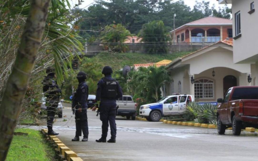 Policías Tigres durante la operación 'Panamericano' en Puerto Cortés.