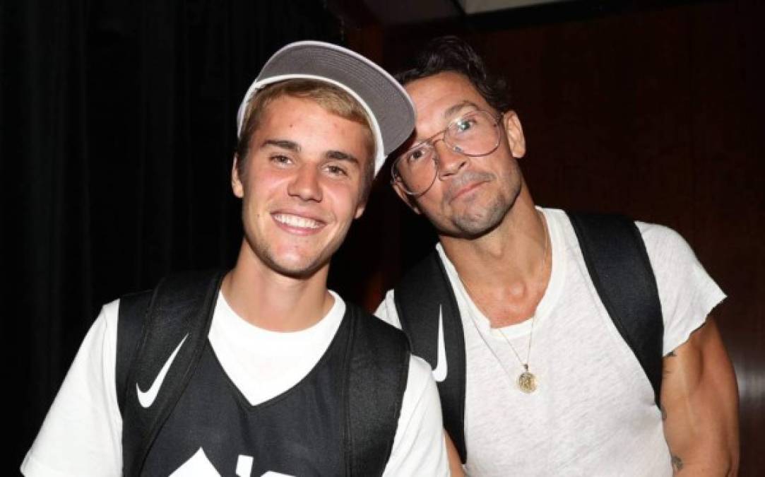 Carl Lentz, un pastor conocido por sus seguidores famosos y amigos de alto perfil, entre ellos Justin Bieber, habría sido despedido de su cargo en Hillsong en parte debido a 'fallas morales' del pasado.