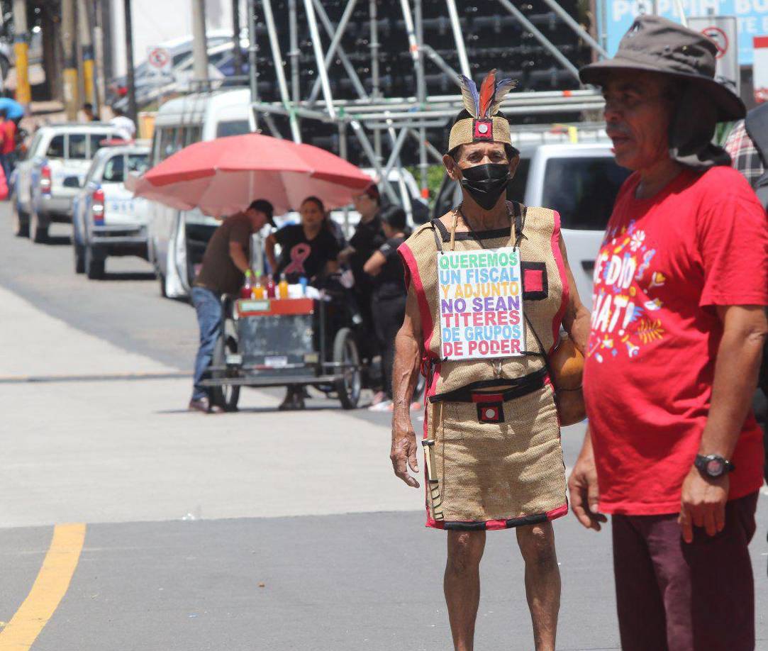 La marcha será en paralelo a la sesión legislativa en la que se podría elegir al fiscal general y adjunto del Ministerio Público.