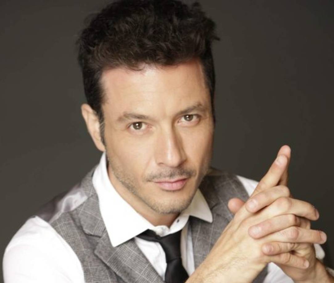 Raúl Méndez se ganó a la audiencia de esta popular serie gracias a su personaje “Chacorta', quien era el brazo derecho de Aurelio Casillas.Foto.Twitter.