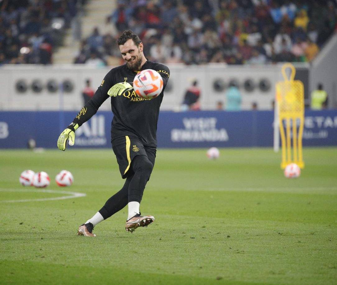 Chloé Letellier, pareja de Alexandre, fue agredida con un golpe en la cara mientras el guardameta era amenazado a punta de cuchillo cuando le pedían que entregara las joyas y el dinero que había en la vivienda.