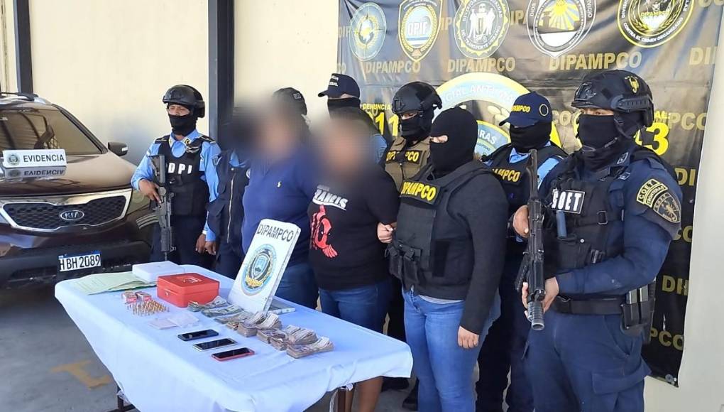 Agentes que participaron en esta operación explicaron que se les decomisó más de 11 mil dólares, así mismo, más de 203 mil lempiras en efectivo. 