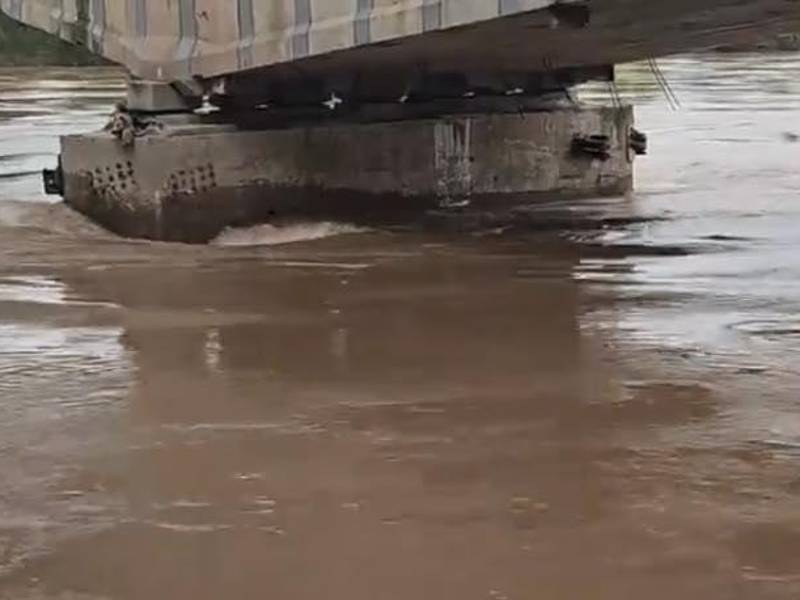 Los niveles del río Ulúa se incrementaron en más de un metro con las descargas de la represa hidroeléctrica Francisco Morazán; sin embargo, no se presentaron emergencias.