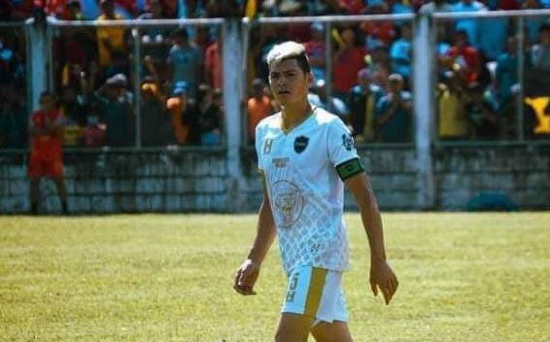 Francisco Enrique Martínez fue convocado a la Selección Nacional de Honduras. El futbolista de 29 años de edad pertenece a los Pumas FC de Santa Bárbara, equipo que recientemente se convirtió en nuevo inquilino de la Liga de Ascenso.