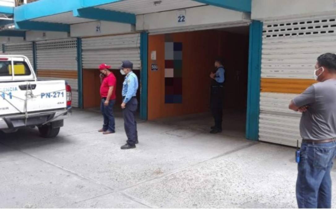 Dos moteles fueron cerrados este sábado en San Pedro Sula por operar durante toque de queda absoluto impuesto por la pandemia del coronavirus en Honduras.