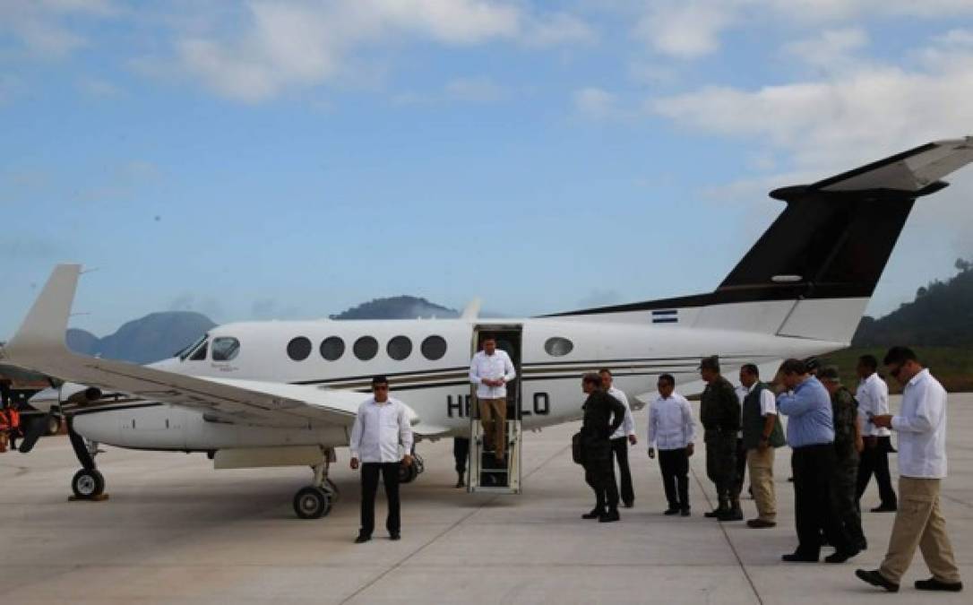 El presidente de Honduras, Juan Orlando Hernández, llegó este martes aeródromo Río Amarillo en Copán.