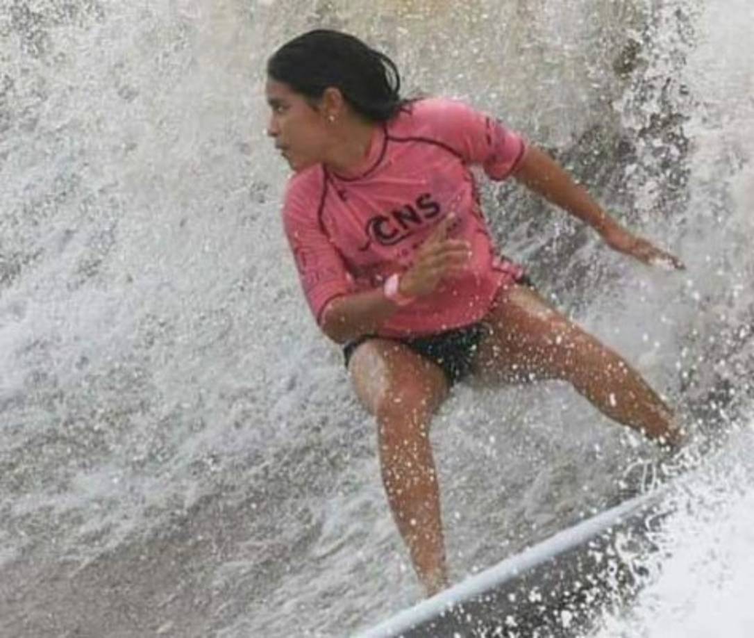 “Nos ha dejado una gran deportista que ha representado a nuestro país. Hasta pronto, gran guerrera. El Salvador está de luto”, escribió la Federación de Surf del hermano país salvadoreño.