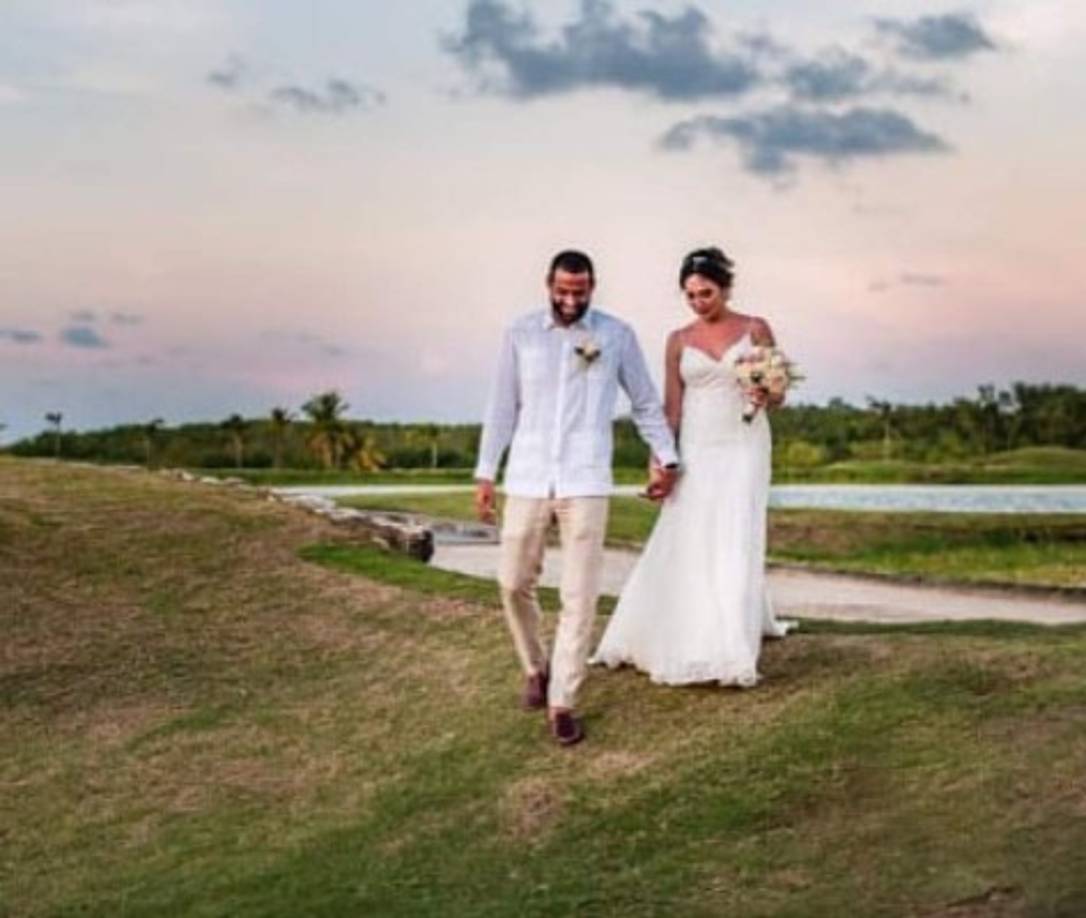 A la boda asistieron familiares y amigos de Edrick Menjívar y Takashi McNab.
