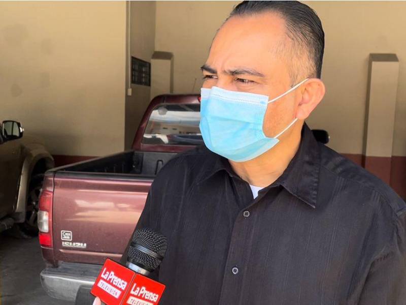 Glenis Mejía, padre de parroquia San Pedro Apóstol con sede en la catedral de San Pedro Sula.